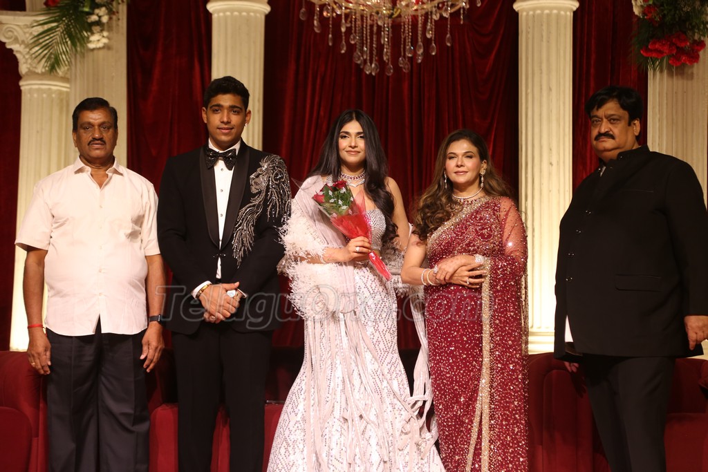 Asian Sunil Daughter Simran And Krish’s Wedding Reception
